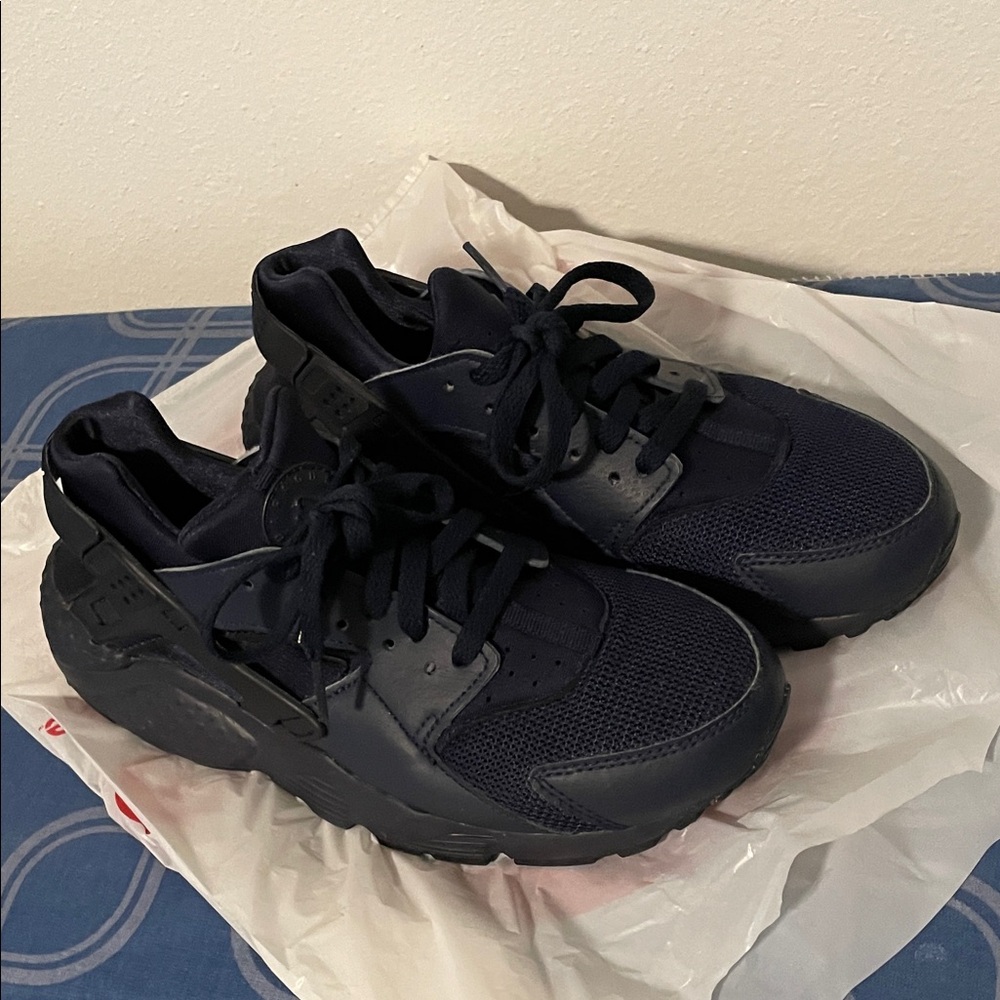 Black Athletic Sneakers